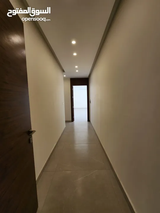 شقة طابقية فاخرة للبيع في عبدون ref : 14384