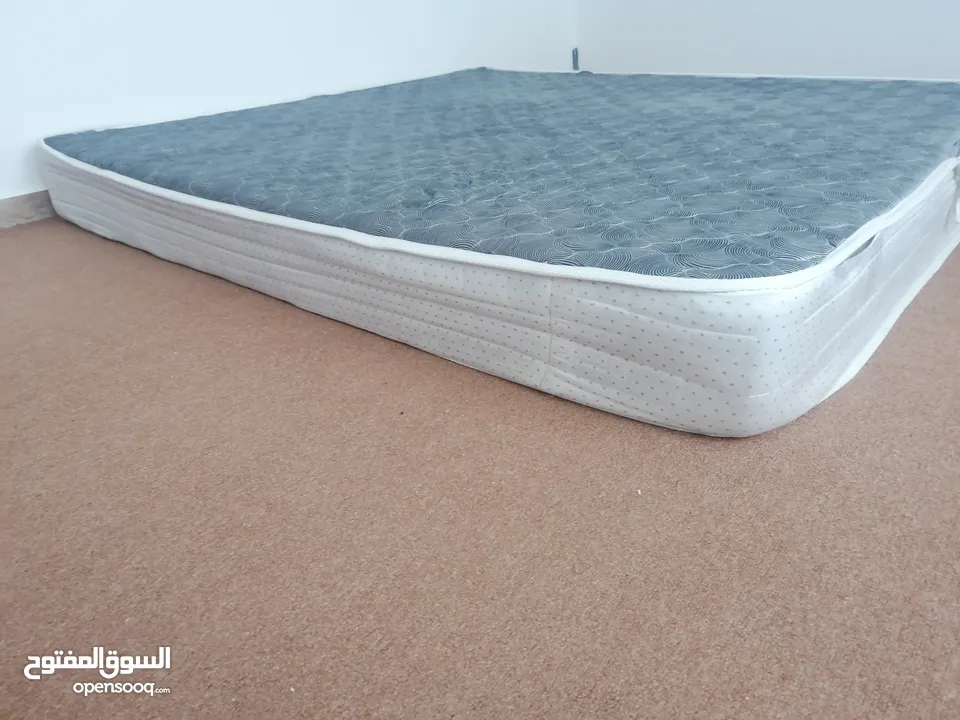 فرشات اسفنجية ضغط عالي مجوز ومفرد استعمال خفيف جدا