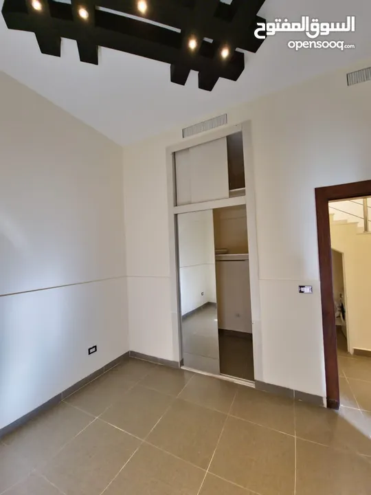 شقة دوبلكس مميزة فارغة للإيجار في منطقة عبدون 380متر