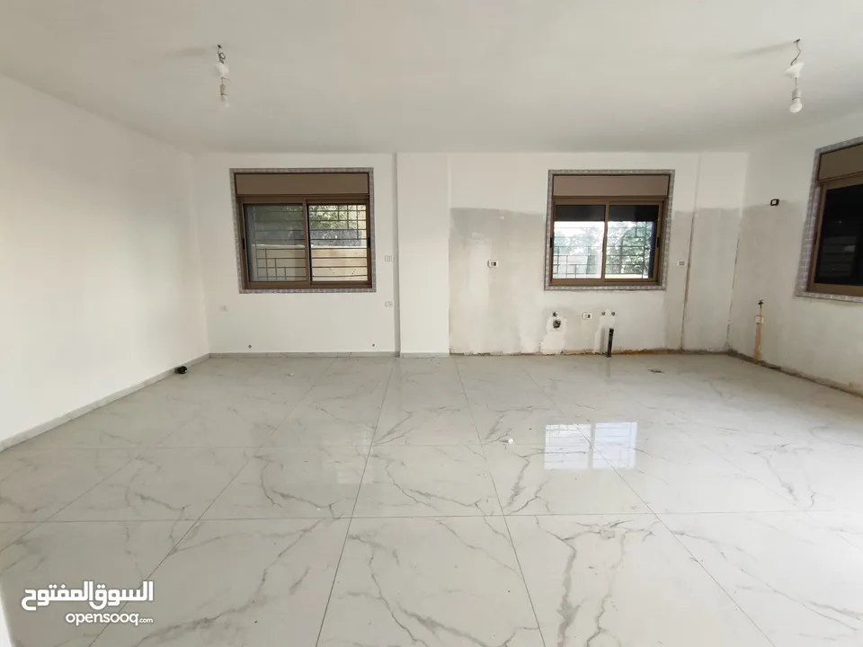 عااااججلل ششقة مع حححديقةةة غير مفروش للإيجار في عين مصباح