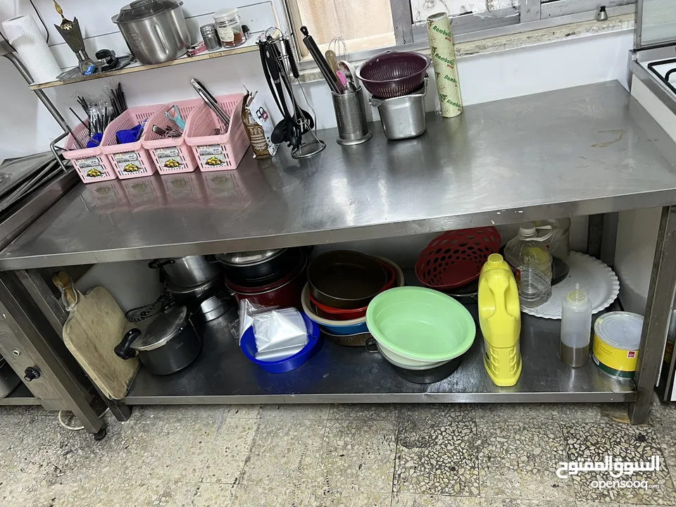 عدة مطعم كاملة للبيع