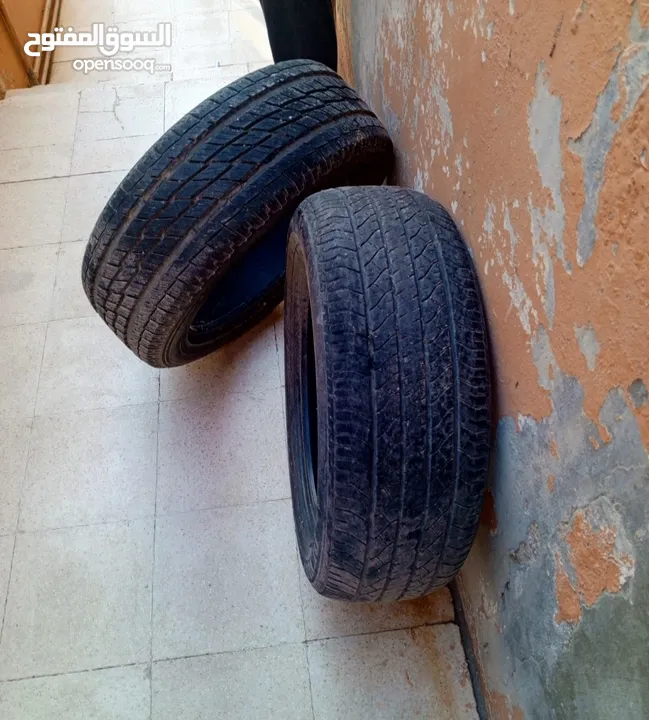 كوشوك عدد 2 دانلب قياس 235/55R18 كثر من نص عمر