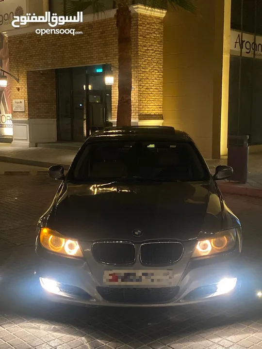 للبيع بي ام 320 اربعة سلندر 2011