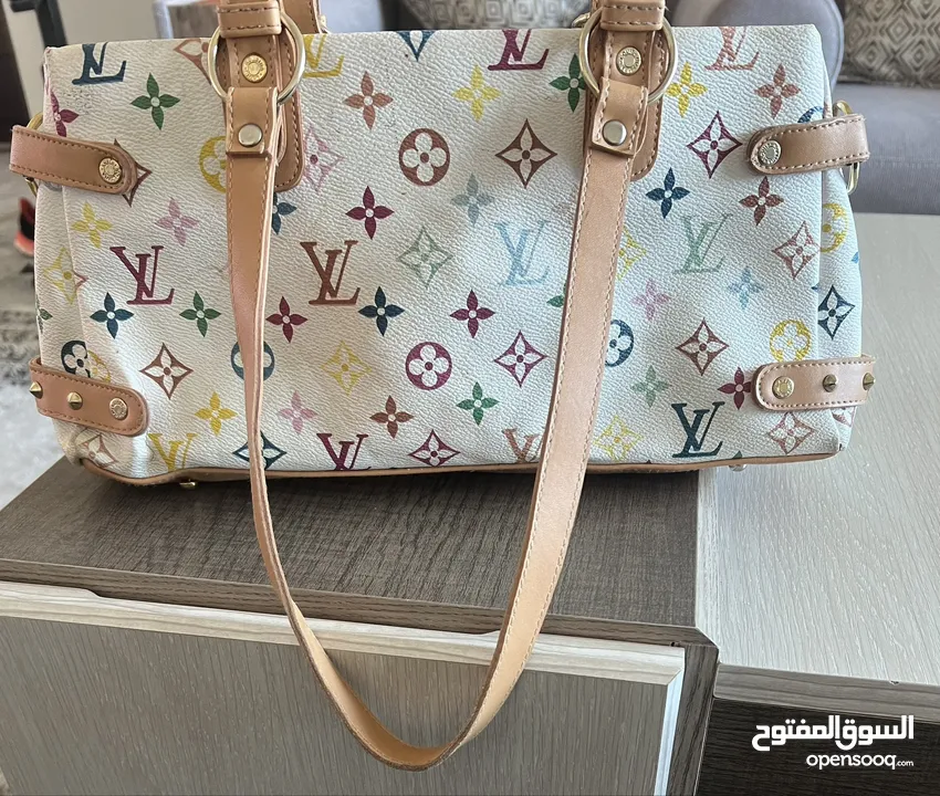 Louis Vuitton شنطه لويس فيتون