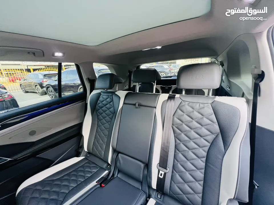 ‏          Volkswagen ID6 2022 Cruzz pro عدادات قليلة