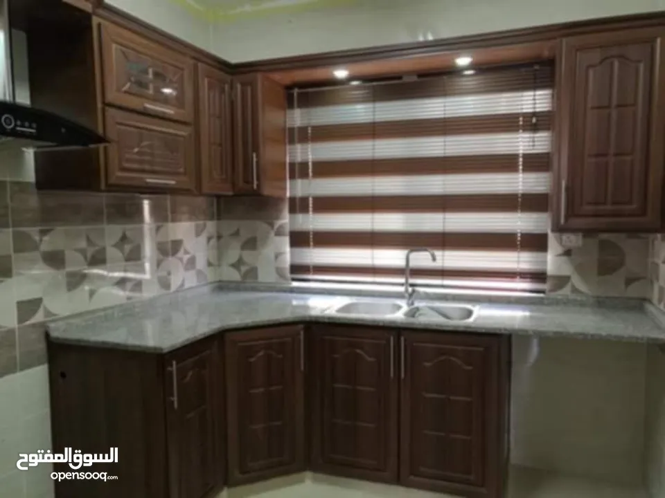 مطابخ الامنيوم بأرقى التصاميم والفنون أبواب الامنيوم مناخل تركيب صيانه اباجورات كهربا وعادي  شبابيك