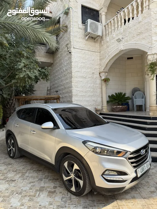فقط 75 الف جيب هيونداي توسان 2015 فل ملغم ترخيص وتامين شامل سنة 99% دهان شركة جيب مميز جدا لعبة