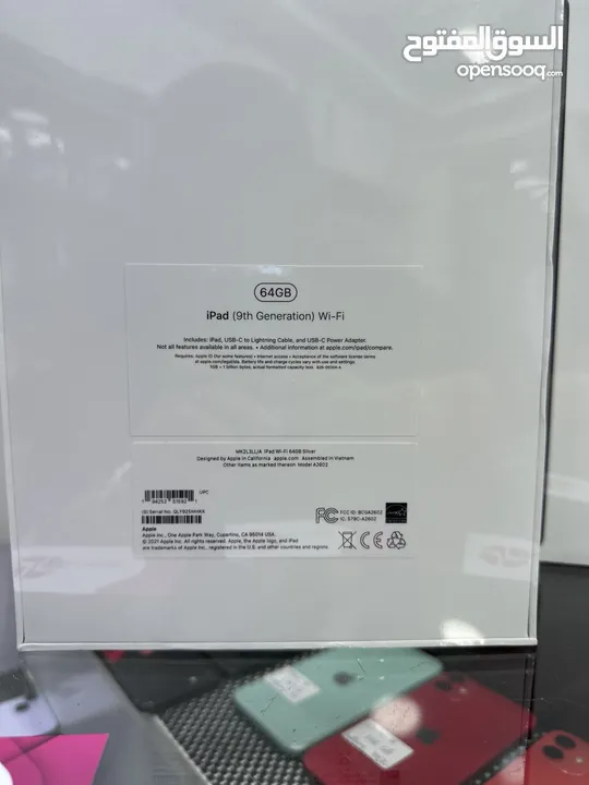 Apple ipad (9th Generation) 9 ايباد   64GB  متوفر باللون السكني و السلفر  جديد مسكر بالكرتونة كفالة