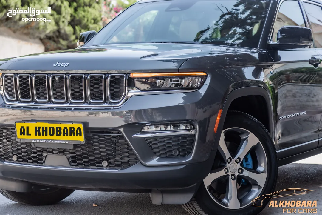 Jeep Grand Cherokee 2022 Limited Plug in hybrid 4xe  السيارة بحالة ممتازة جدا و قطعت