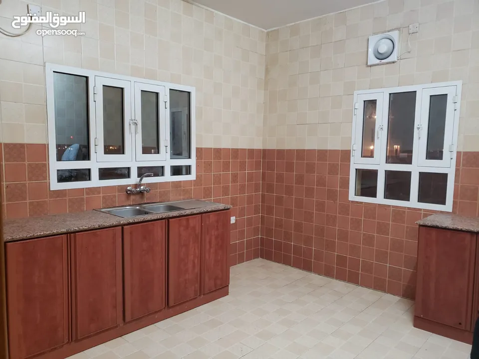 شقة للايجار في المسفاة - Flat For rent in Al Missfah