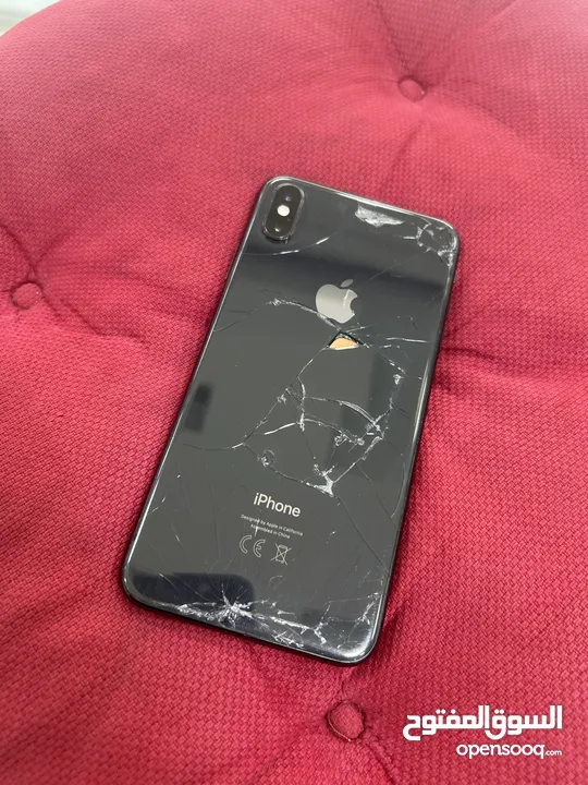 ايفون xs max وتر بروف 512 جيجا مش مفتوح ابداااا بطاريه 81  مكسور باك ومش ماثر