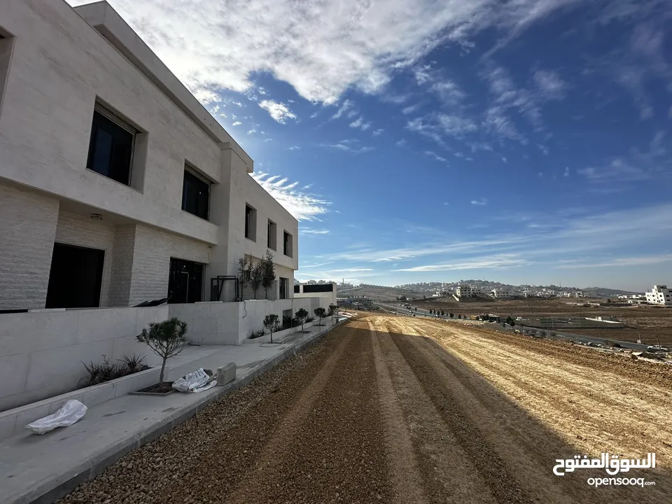 الظهير، فيلا  من المالك مباشرة بناء خاص وليس تجاري ( السعر فقط في الموقع حصرا )