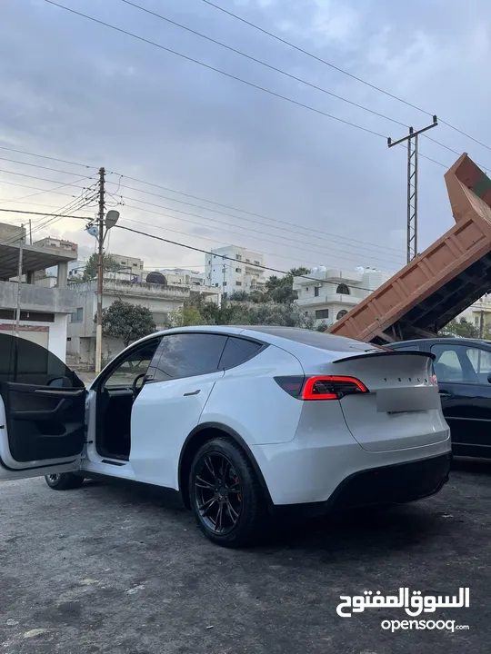 Tesla model y 2023 long range dual motor