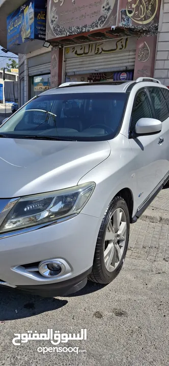 نيسان باثفيندر مستعمل للبيع  موديل 2017