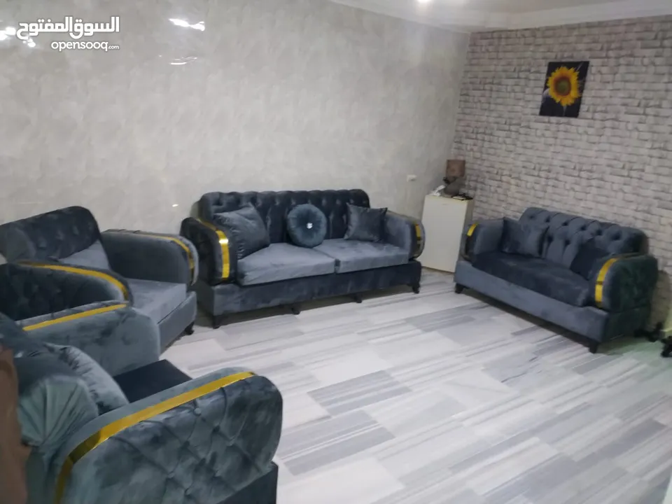 اطقم استيل 7 مقاعد جميع الالوان متوفره داخل المصنع الكميه محدوده