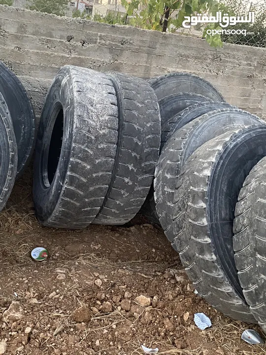كوشوك 22.5/13 شاحنه يوكوهاما 4 فردات وصيني 8 فردات صيني مستعمل بحاله جيدة