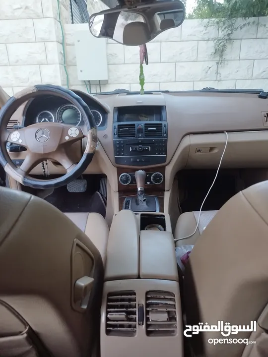 مرسيدس C200 كومبريسر