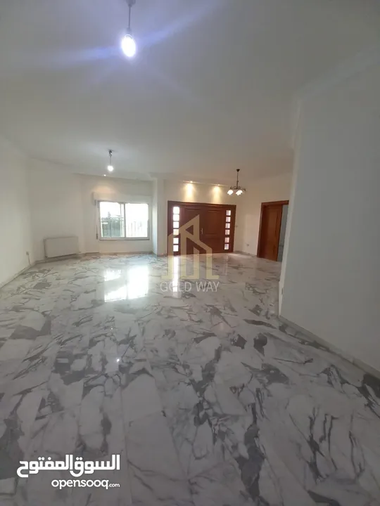في أجمل مناطق دير غبار شقة 300م داخلي /350م خارجي بتشطيبات راقيه وسعر مميز / ref 9114