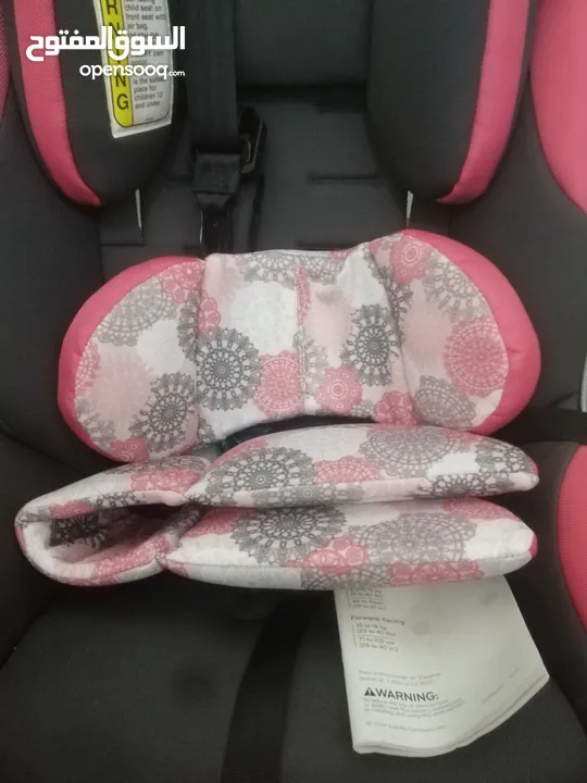 Car seat جديد للأطفال للبيع