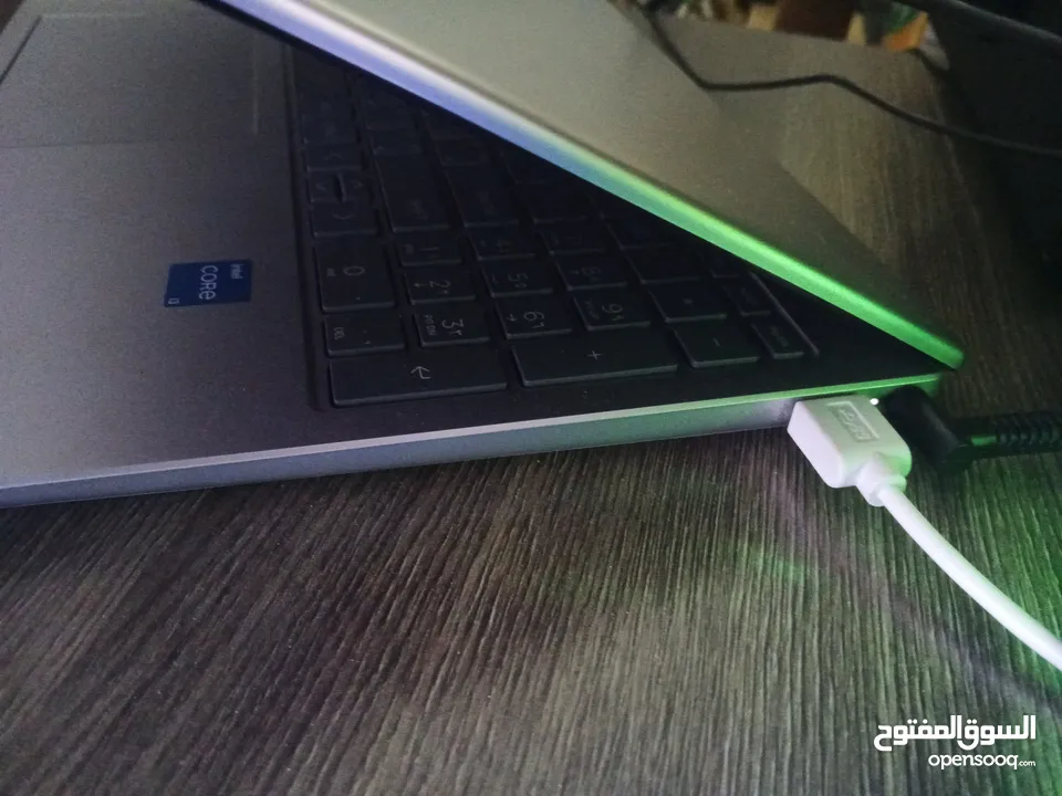LAPTOP HP شبه جديد استخدام خفيف جدا