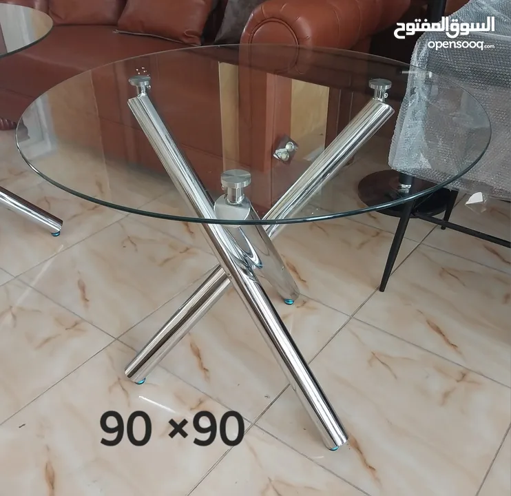 طاولة زجاج قياس 90*90