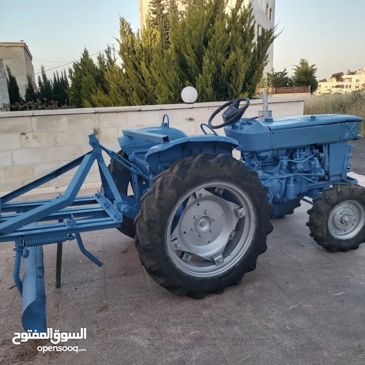 تركتراسكي للبيع مستعجل