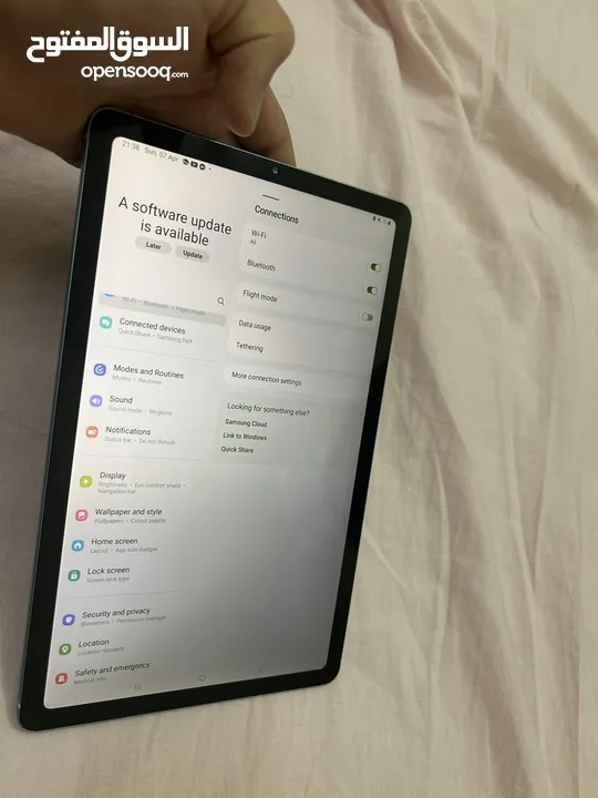 سامسونج تابلت في حاله ممتازه اداء ممتاز وفتره استخدام قصيره مع  s pen  ولكرتون