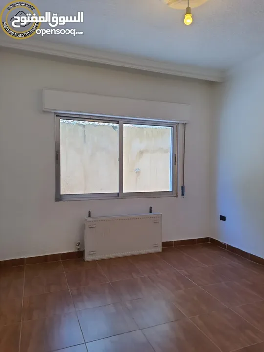 شقة مميزة للبيع في خلدا - خلف السيفوي 160م مع ترس 40م تشطيب سوبر ديلوكس لم تسكن