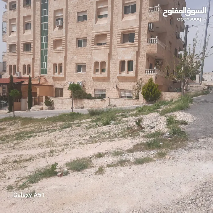 شقة للبيع شبه ارضي بأجمل مناطق ضاحية الرشيد