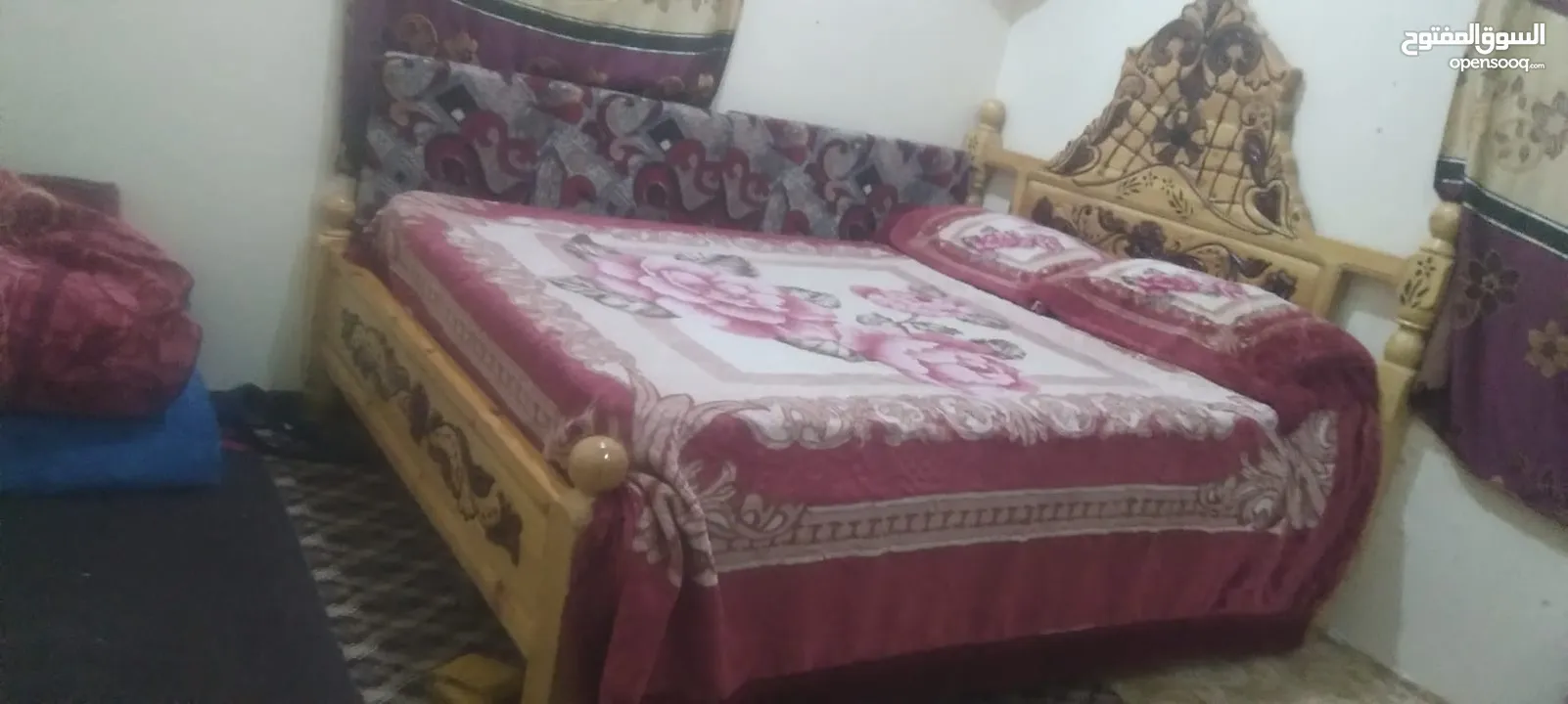 غرفة نوم متكونة من سرير ودولاب ب سعر 140 الف عرطة العرطات الحقو العرض