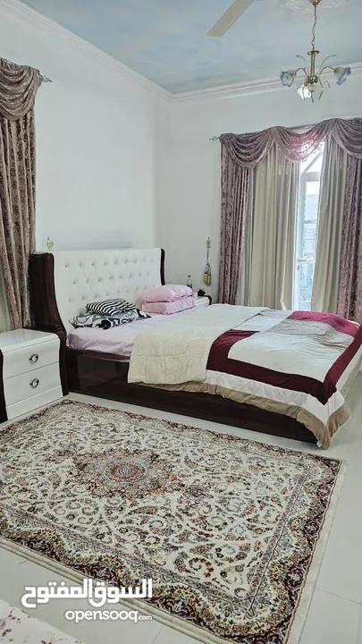 .غرفة نوم بكامل ملحقاتها بحاله ممتازه جدا للبيع  full bedroom sets in excellent condition for sale