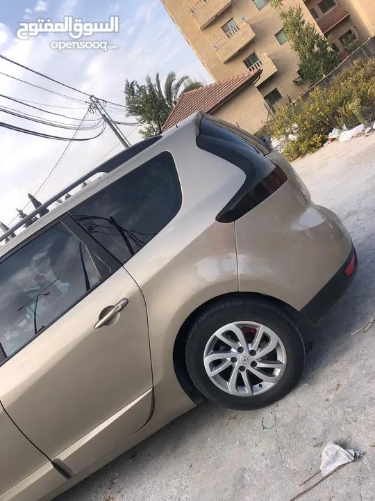 رينو جراند سينيك سولار 7 ركاب للبيع