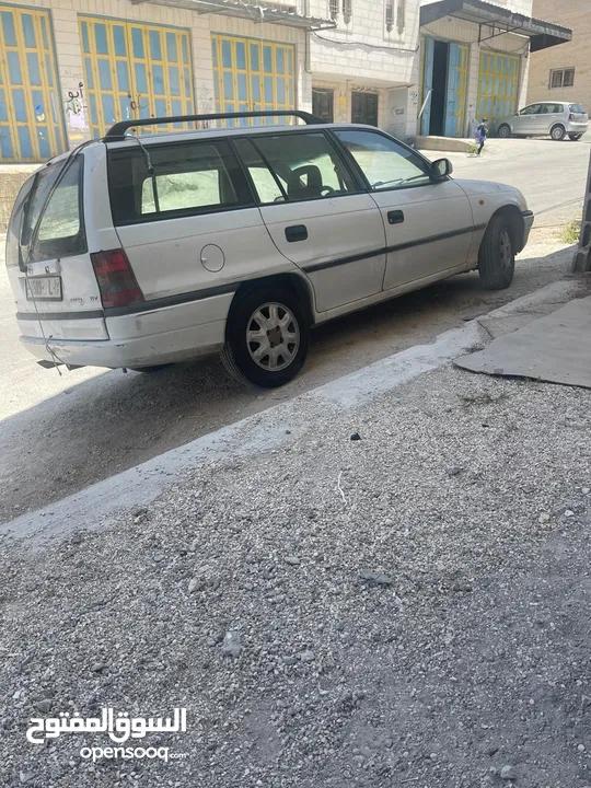 اوبل استرا
