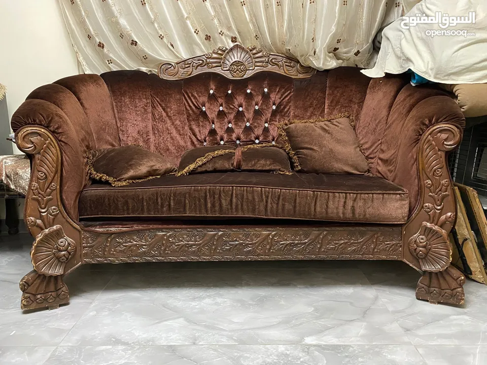 طقم كنب ملوكي بسعر حرررررررررق أقرا الوصف