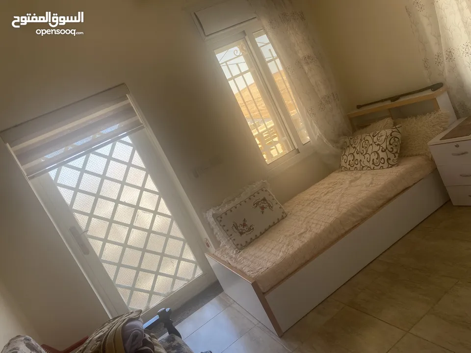 بيت مستقل للبيع منطقة هادئة ومريحة للسكن