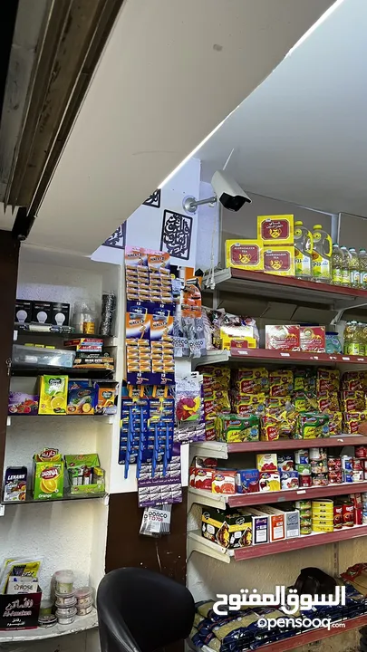سوبر ماركت على الشارع الرئيسي في جبل الجوفة للبيع خلو