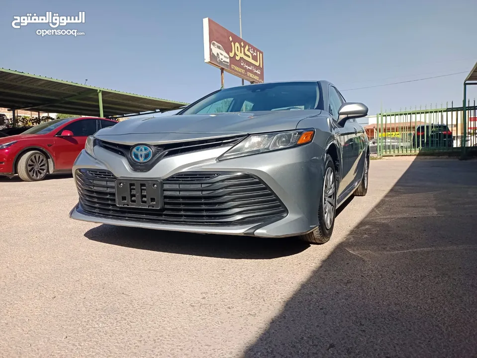 تويوتا كامري هايبرد ليثيوم امريكيه  موديل 2020 حره بحاله ممتازه وبسعر مغري للبيع