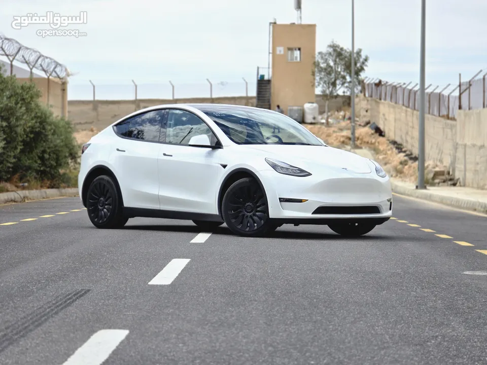 Tesla model 3 2023 ممشى قليل  فحص كامل أوتوسكور ق  B+(86)الوان مختلفه وداخلي ابيض او اسود واسعارر