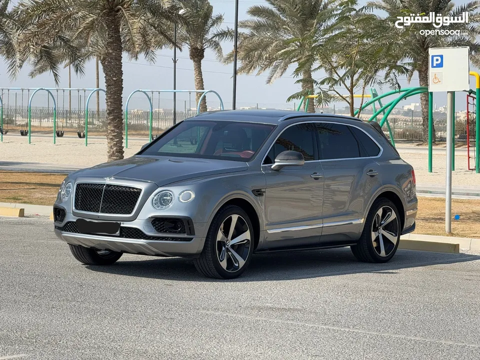 FOR SALE: 2018 Bentley Bentayga (Grey)