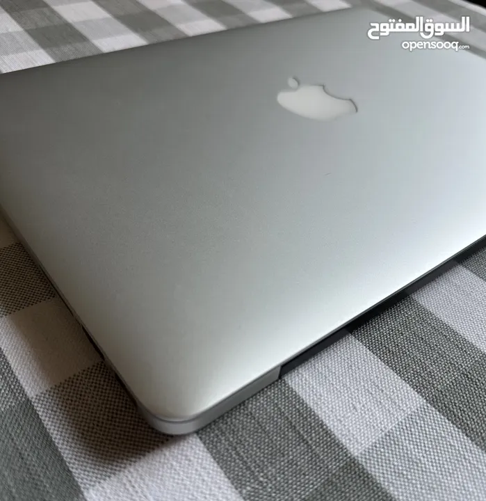 MacBook Pro (Retina13-inch 2015) used like new core i 5