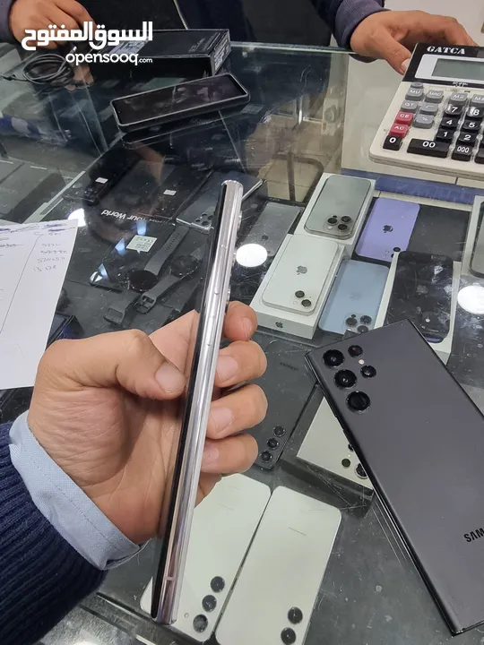 Samsung S22 ultra 256GB بحالة ممتازة