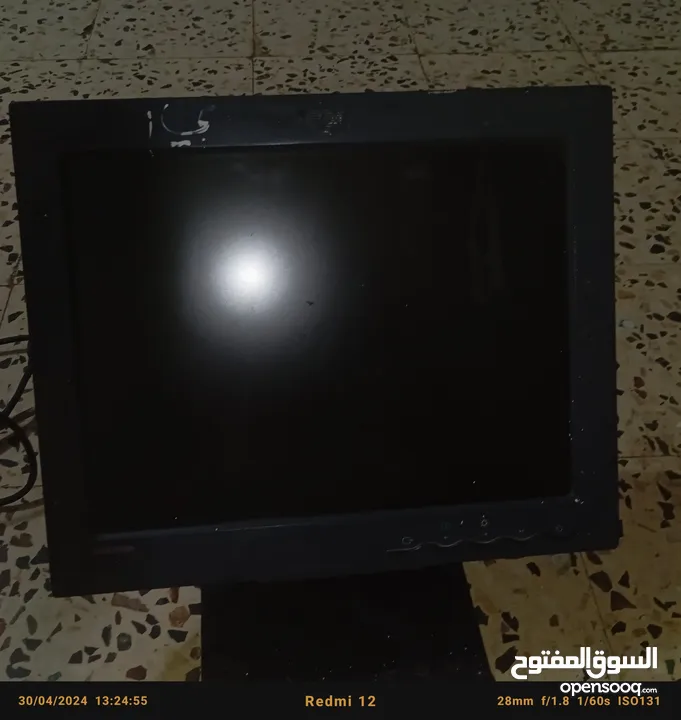 شاشة كمبيوتر للبيع