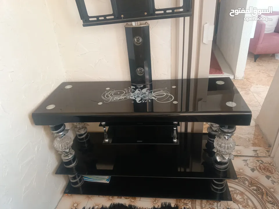 طاولة شاشة سكوريت استعمال خفيف 30دينار