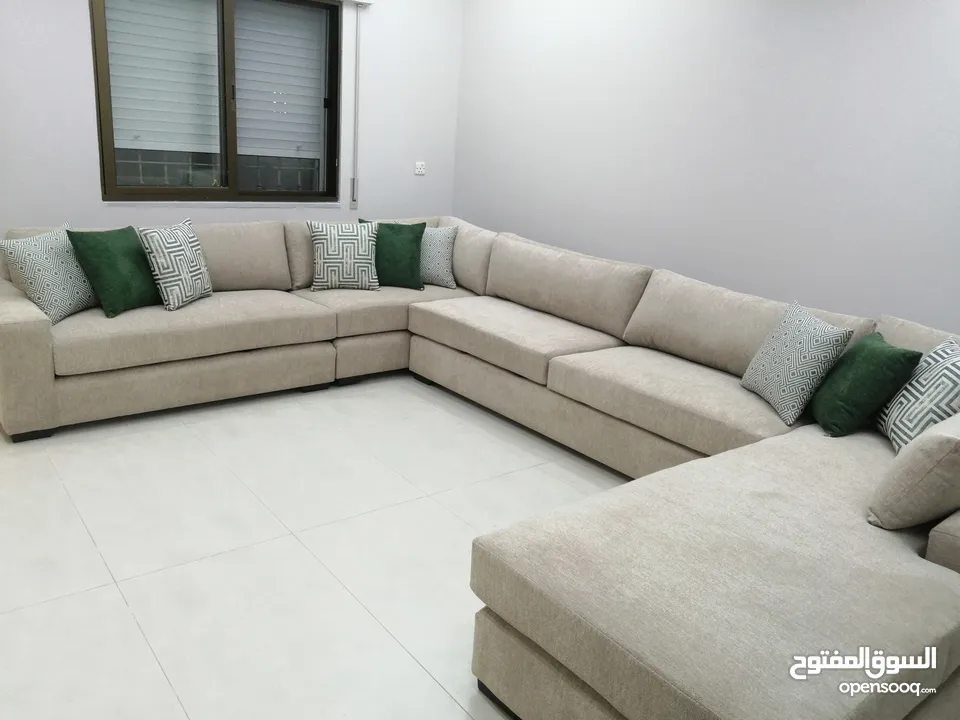 تنجيد جميع انواع الكنب والجلسات العربيه والخليجيه  وصيانه الكنب داخل المنزل