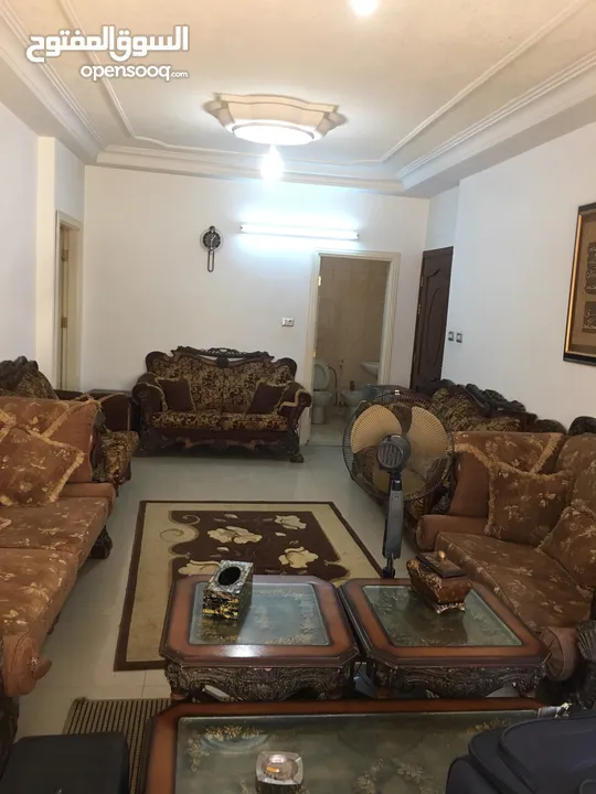 للبيع شقه ارضيه مساحة 140 في ضاحية الياسمين