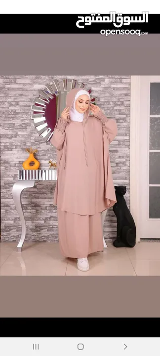 عباية موديل 2025 ساترة فضفاضة قماش حرير المدينة بمقاسات متعددة وألوان زاهية