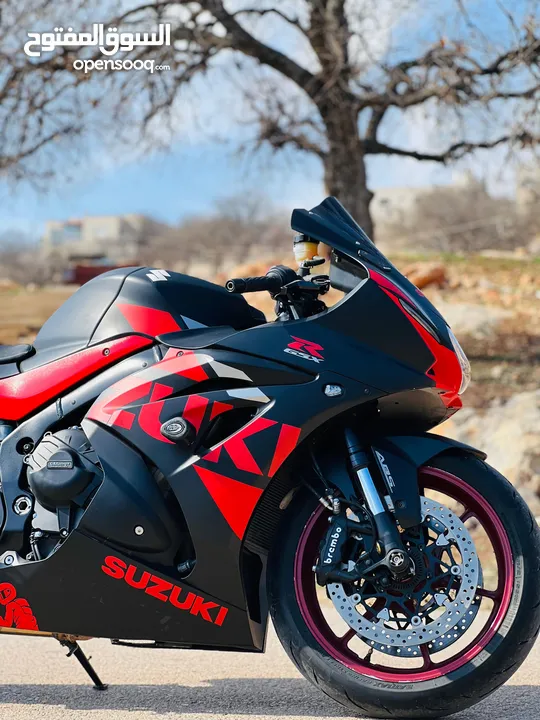 GSX,,1000,,R  بحالة الوكاله ومميزه وممشى قليل