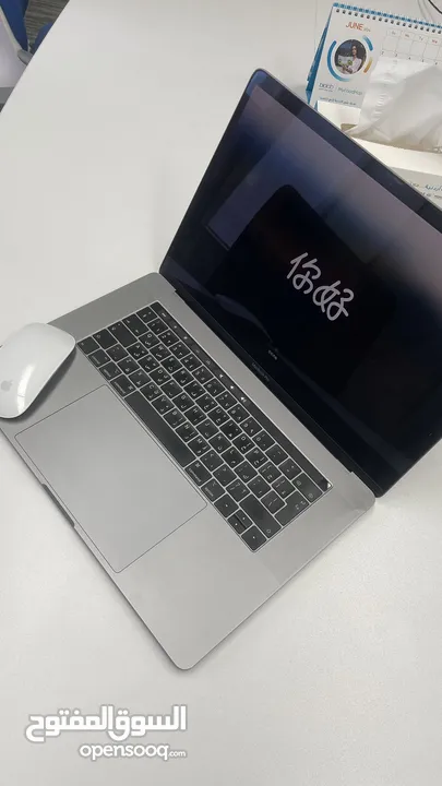 MacBook Pro “Core i7” 2.2 15” Touch 2019