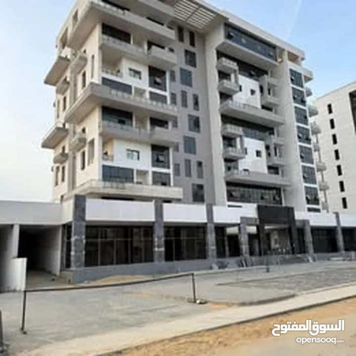 توين هاوس للبيع استلام فوري متشطب كامل علي البحر f  -Mazarine Townhouse   ( 100% seeview )