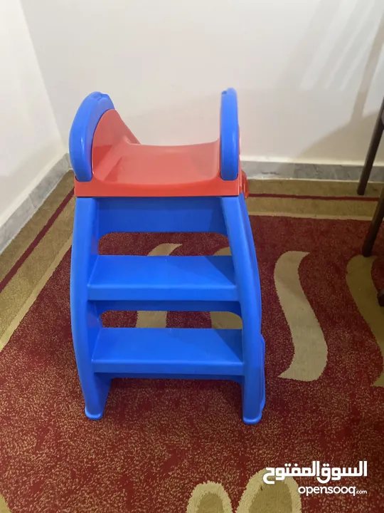 سحسيلة بلاستيك قوي ماركة little tikes شبه جديدة